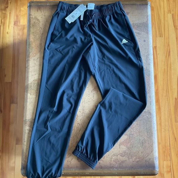 adidas Pants - Adidas NWT Women Aeroready joggers